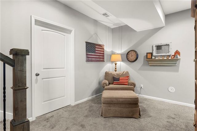 1112 SW Crabtree Circle, Oak Grove, MO 64075