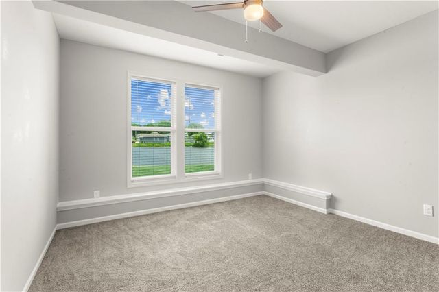 1112 SW Crabtree Circle, Oak Grove, MO 64075