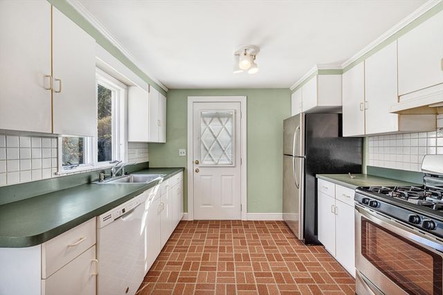 17 Walters Ave, Dedham, MA 02026