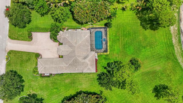 8055 Woodsmuir Drive, West Palm Beach, FL 33412