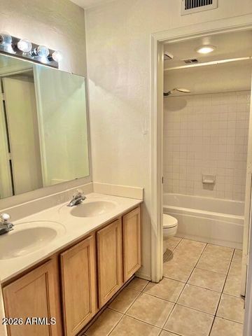 2100 W LEMON TREE Place 60, Chandler, AZ 85224