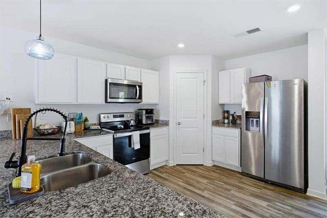 36 Oxford Lane, Kingston, GA 30145