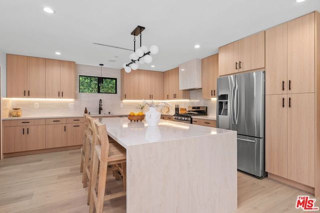 5807 Balcom Avenue, Encino (los Angeles), CA 91316