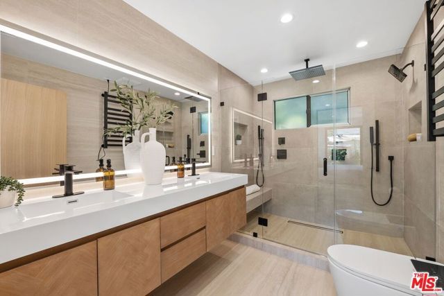 5807 Balcom Avenue, Encino (los Angeles), CA 91316