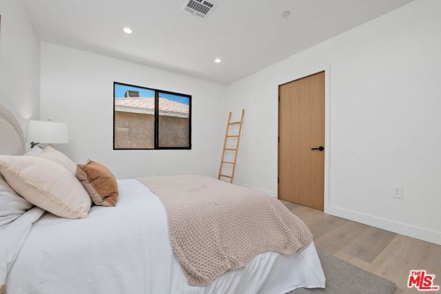 5807 Balcom Avenue, Encino (los Angeles), CA 91316