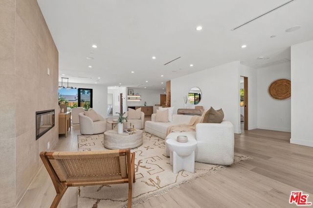 5807 Balcom Avenue, Encino (los Angeles), CA 91316
