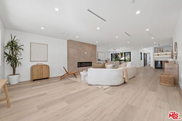 5807 Balcom Avenue, Encino (los Angeles), CA 91316