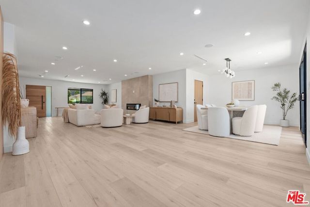 5807 Balcom Avenue, Encino (los Angeles), CA 91316