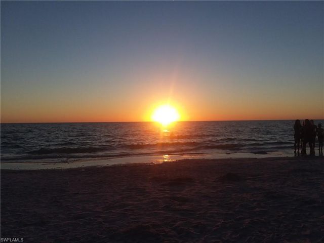 4451 Bay Beach LN # 463, Fort Myers Beach, FL 33931