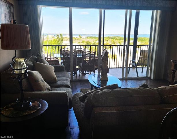 4451 Bay Beach LN # 463, Fort Myers Beach, FL 33931