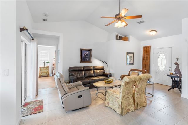 9440 87th Street, Vero Beach, FL 32967