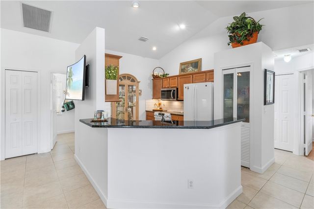 9440 87th Street, Vero Beach, FL 32967