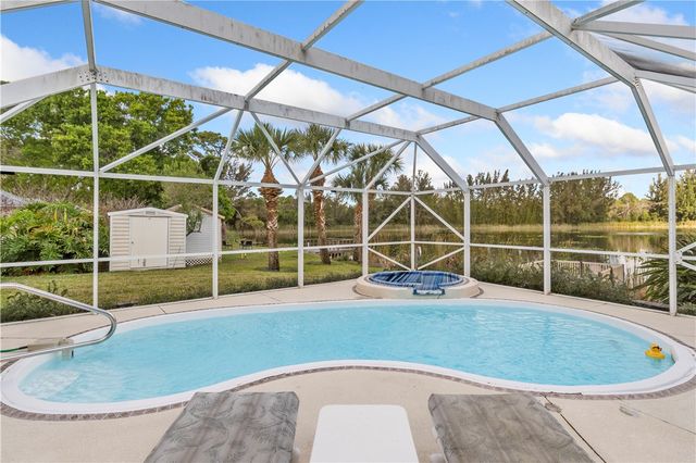 9440 87th Street, Vero Beach, FL 32967