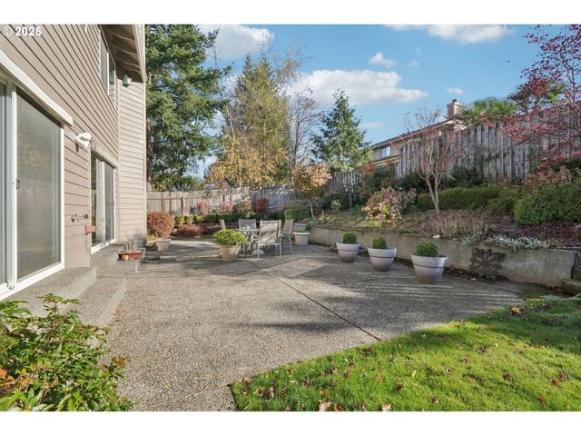 126 Sw 5TH St, Gresham, OR 97080