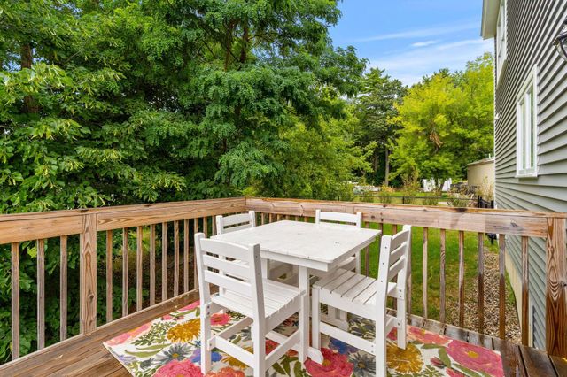 43 Hampton Road, Exeter, NH 03833