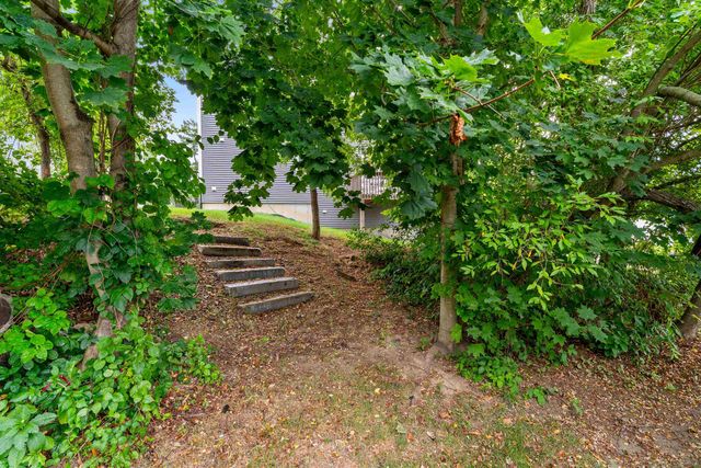 43 Hampton Road, Exeter, NH 03833