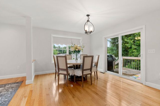 43 Hampton Road, Exeter, NH 03833