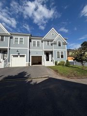 896 Chestnut St 2, Newton, MA 02468
