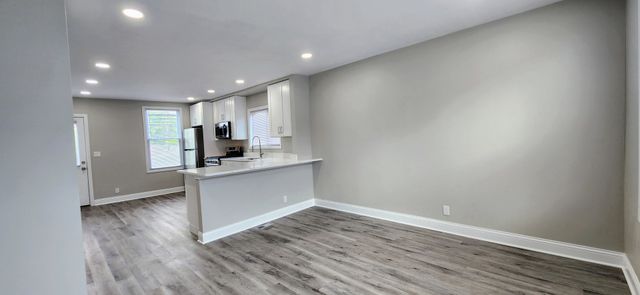 3816 W Montrose Avenue, Chicago, IL 60618