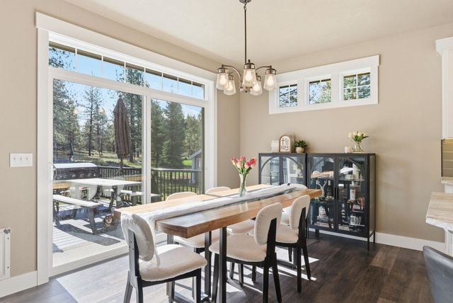 3410 E Elena Ln, Chattaroy, WA 99003