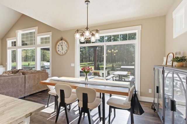 3410 E Elena Ln, Chattaroy, WA 99003