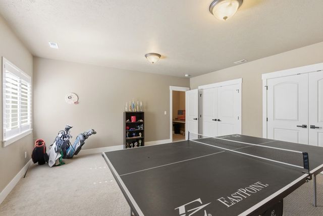 3410 E Elena Ln, Chattaroy, WA 99003