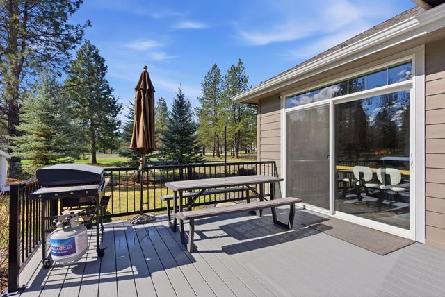 3410 E Elena Ln, Chattaroy, WA 99003