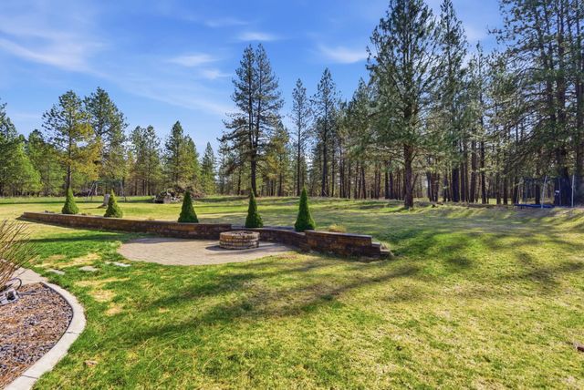 3410 E Elena Ln, Chattaroy, WA 99003