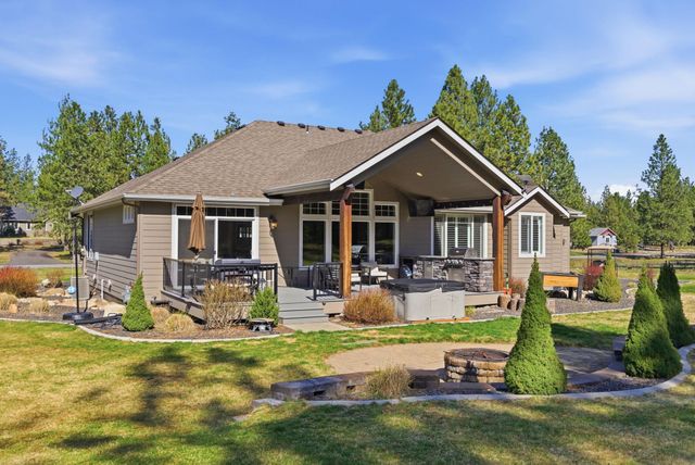 3410 E Elena Ln, Chattaroy, WA 99003