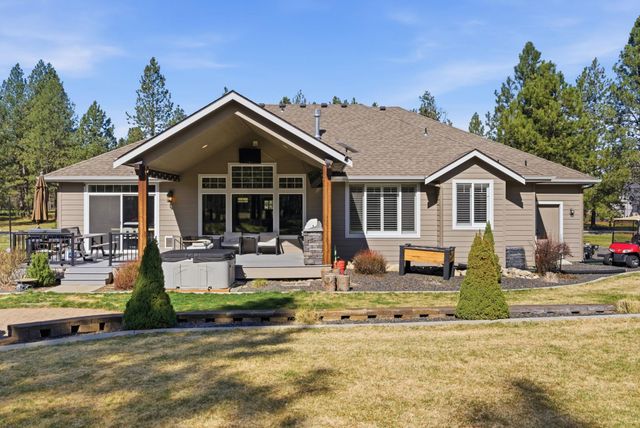 3410 E Elena Ln, Chattaroy, WA 99003