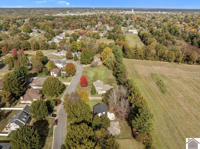 1569 Bellemeade Dr, Mayfield, KY 42066