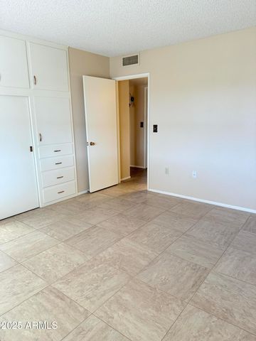 10904 W CAMEO Drive, Sun City, AZ 85351