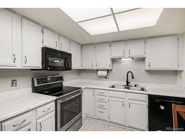 13890 E Marina Dr 206, Aurora, CO 80014