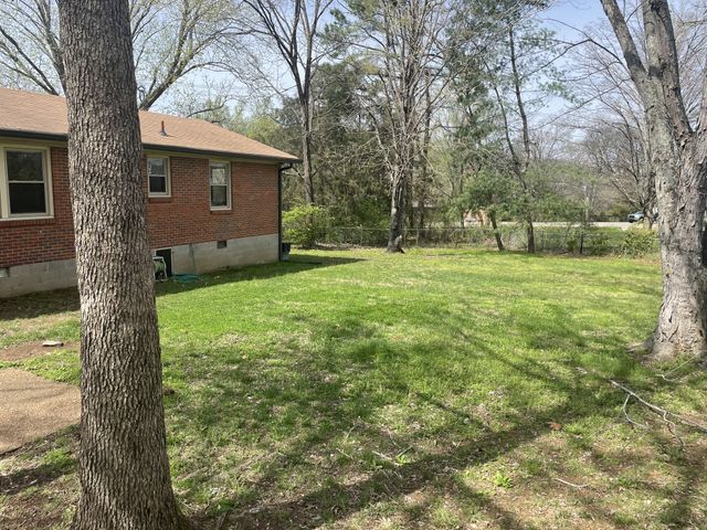 701 Shawnee Dr, Nashville, TN 37205