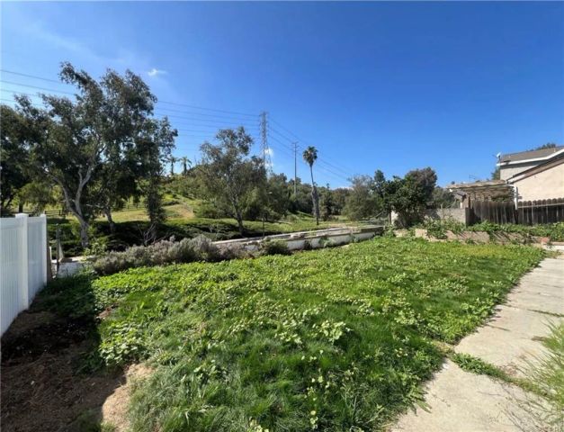 25852 Tree Top, Laguna Hills, CA 92653