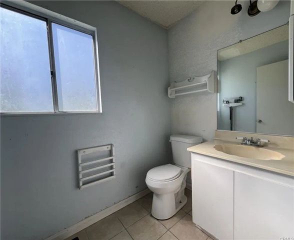 25852 Tree Top, Laguna Hills, CA 92653