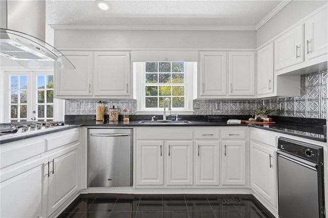 3922 Glen Meadow Drive, Peachtree Corners, GA 30092