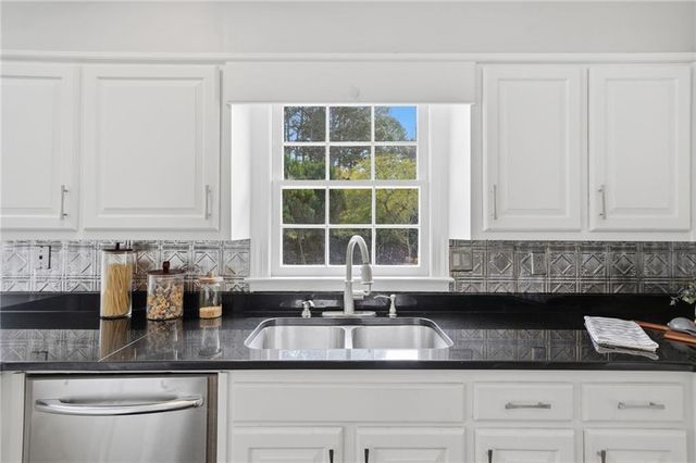 3922 Glen Meadow Drive, Peachtree Corners, GA 30092