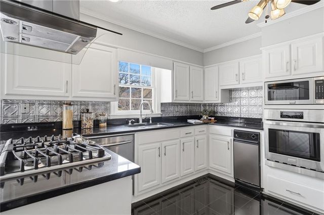 3922 Glen Meadow Drive, Peachtree Corners, GA 30092