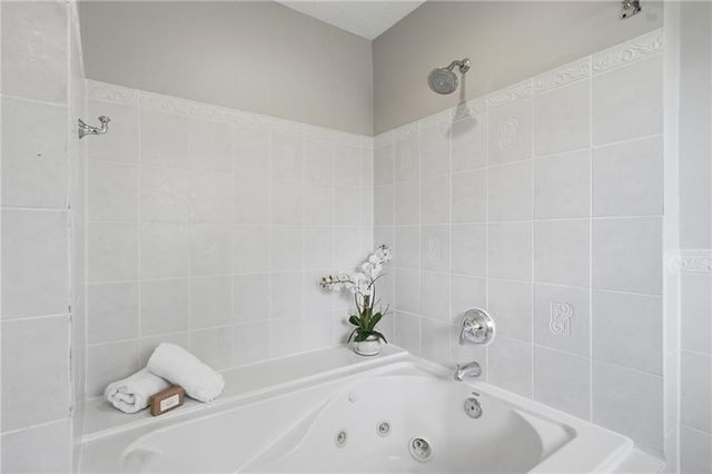 3922 Glen Meadow Drive, Peachtree Corners, GA 30092