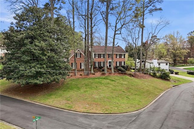 3922 Glen Meadow Drive, Peachtree Corners, GA 30092