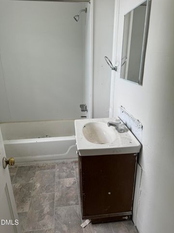 1301 Dickinson Avenue, Greenville, NC 27834