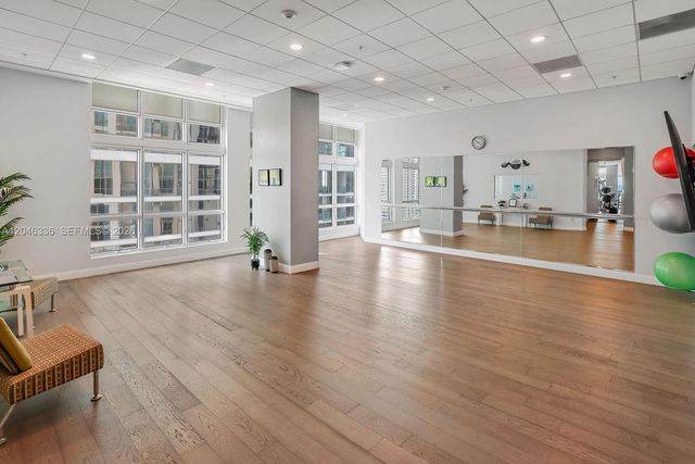 300 S Biscayne Boulevard T1503, Miami, FL 33131