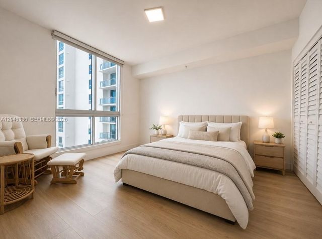 300 S Biscayne Boulevard T1503, Miami, FL 33131