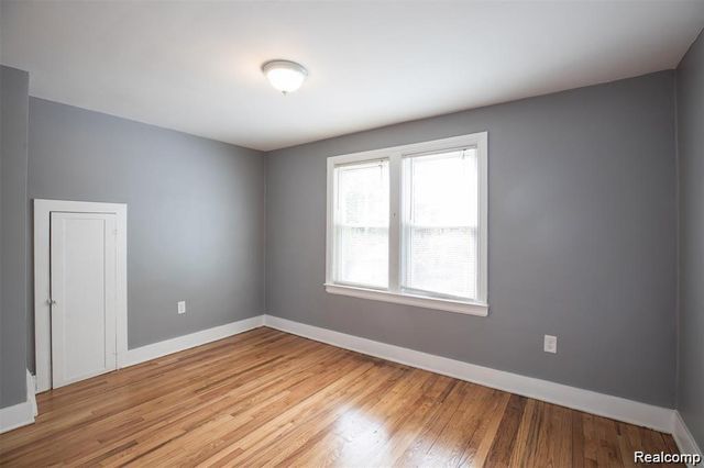 6753 Heyden Street, Dearborn Heights, MI 48127