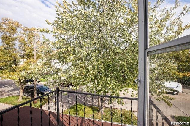 6753 Heyden Street, Dearborn Heights, MI 48127