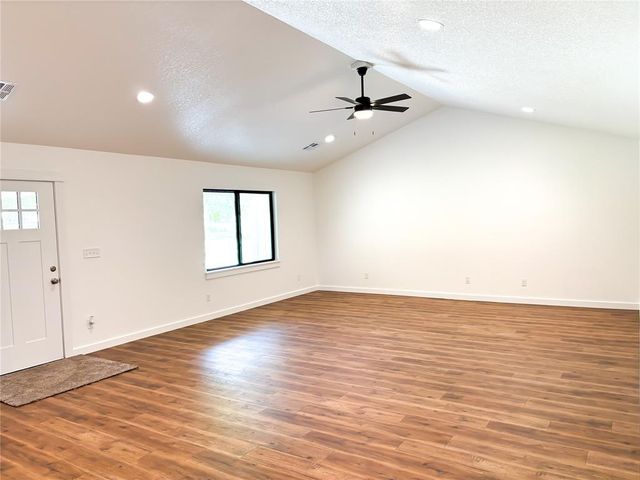 13049 N County Road 3400 Road, Stratford, OK 74872