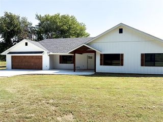 13049 N County Road 3400 Road, Stratford, OK 74872