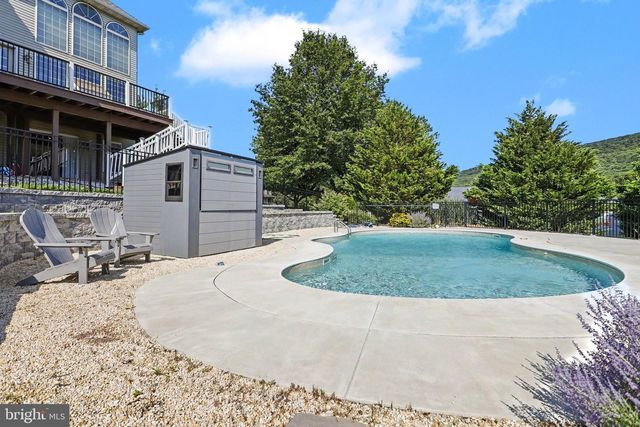 1481 STONEY MOUNTAIN WAY, Dauphin, PA 17018
