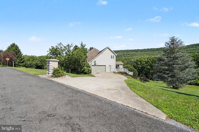 1481 STONEY MOUNTAIN WAY, Dauphin, PA 17018